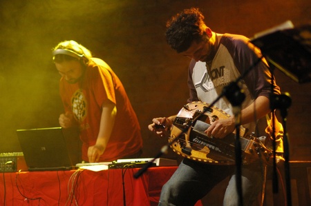 Village Kollektiv live Gdansk 2009 promo fot Adam Bogdan_1